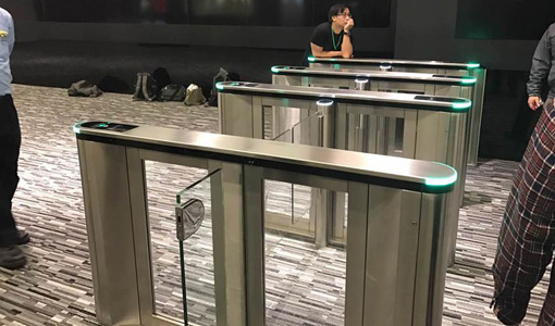 se instalan puertas giratorias de torniquete en Kaimenhong Gimnasio